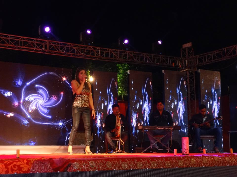 best live band with girl jodhpur